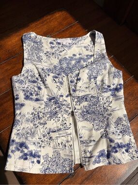 Olivaceous Blue and White Floral Print Top